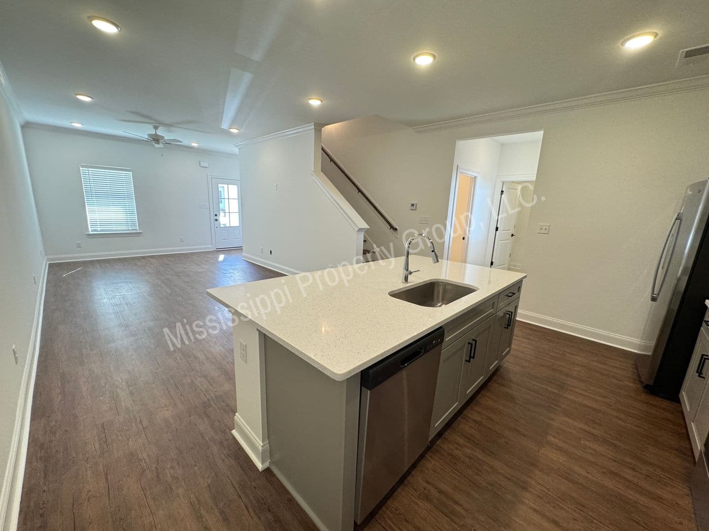Oxford Townhome: 721 Southview Drive