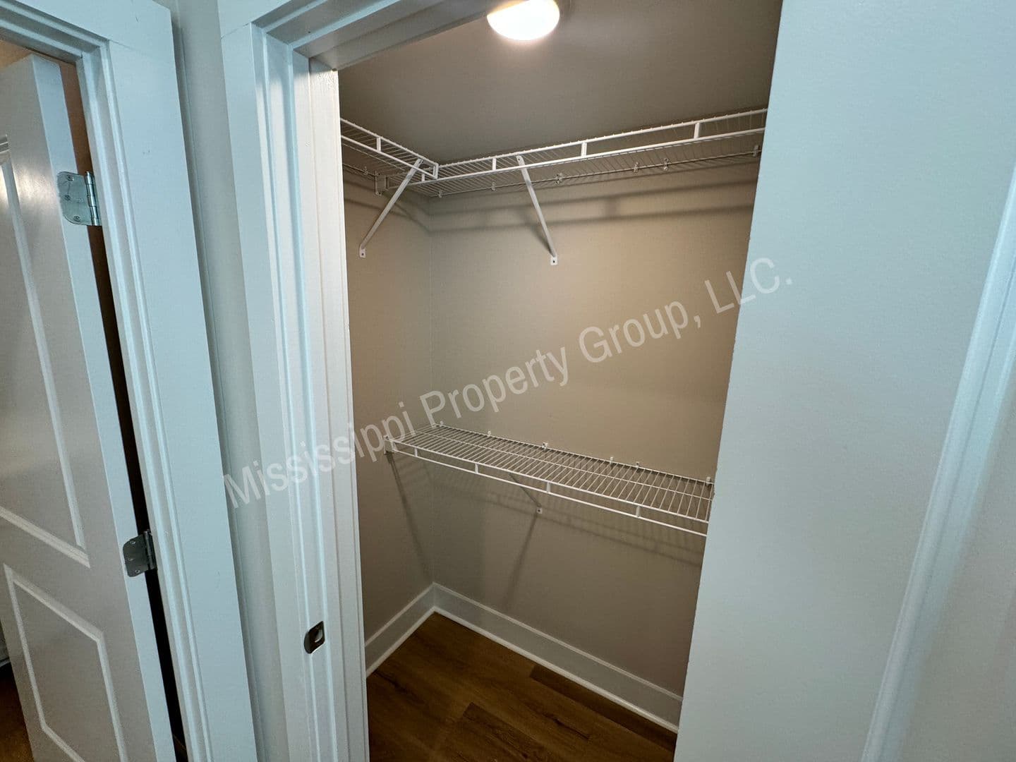 Oxford Apartment: 1207 Pleasant Drive