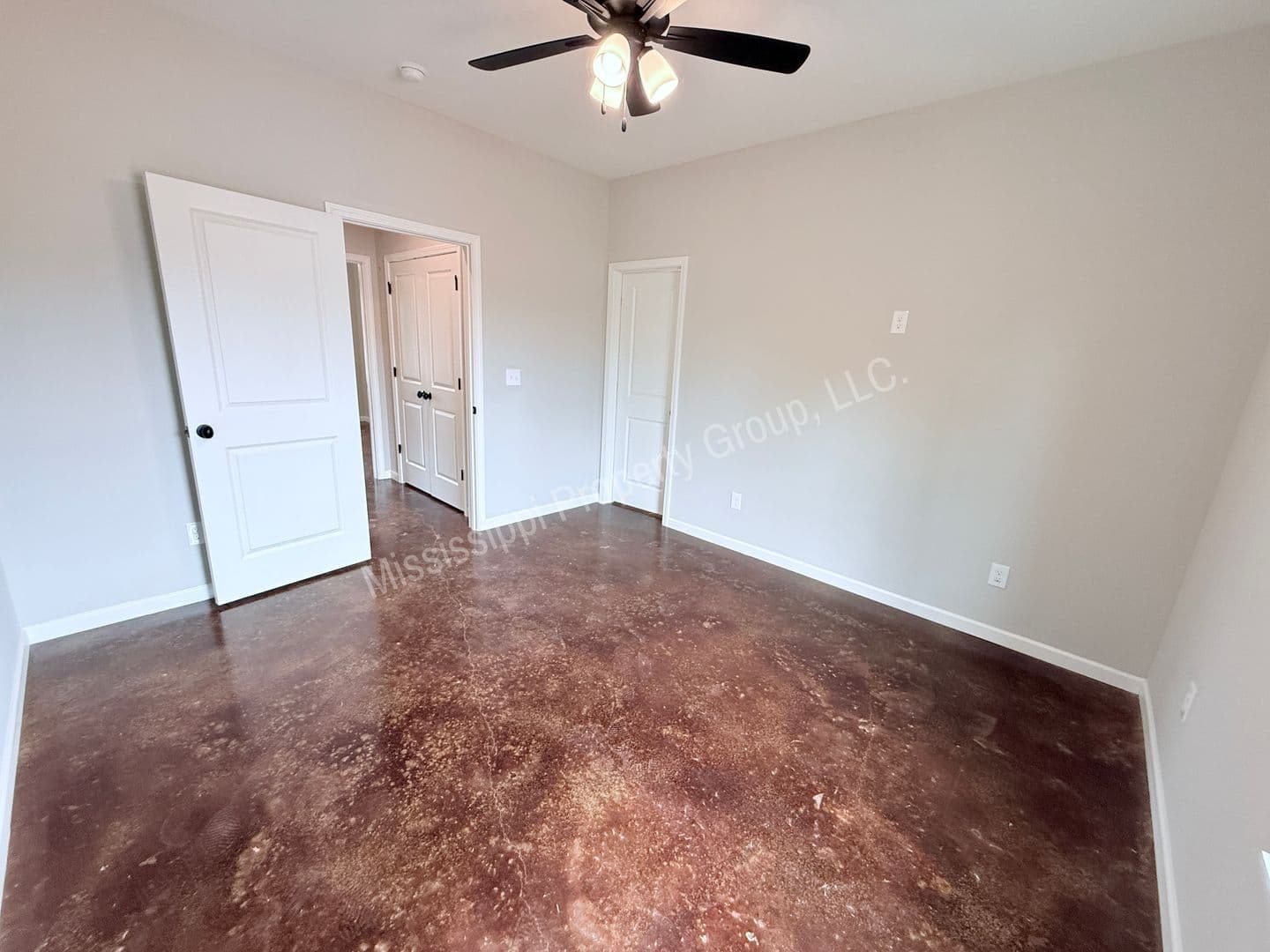 Oxford Townhome: 4851 S. Lamar Blvd