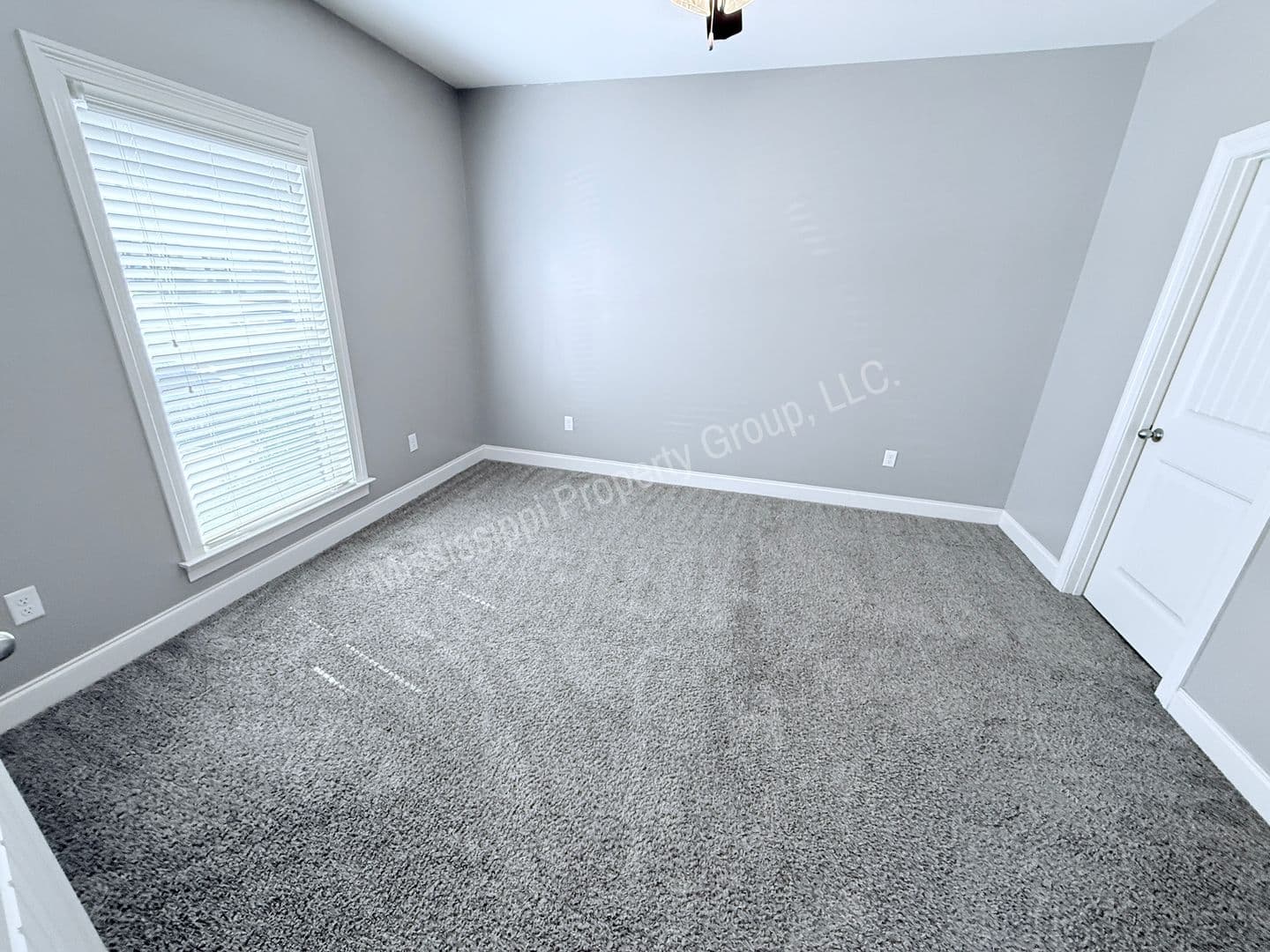Oxford Townhome: 514 Fifer Circle