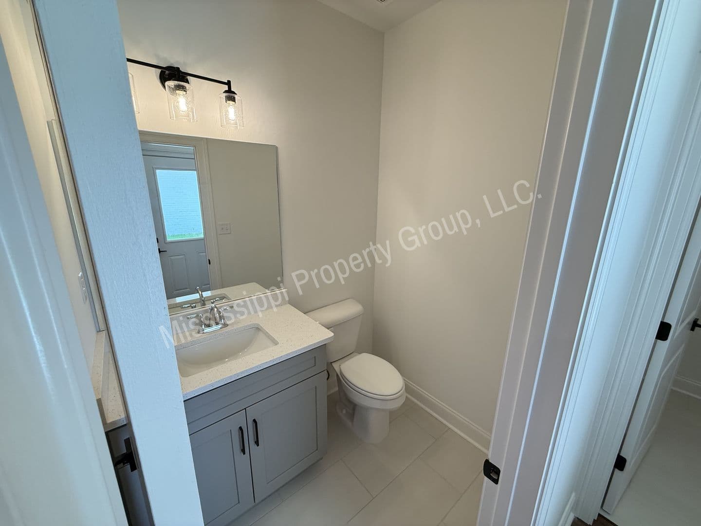 Oxford Townhome: 634 Cottage Grove Circle