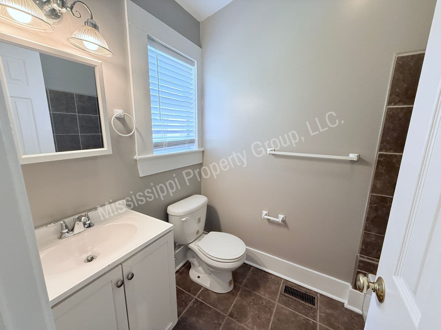 Oxford House: 1417 Adams Avenue