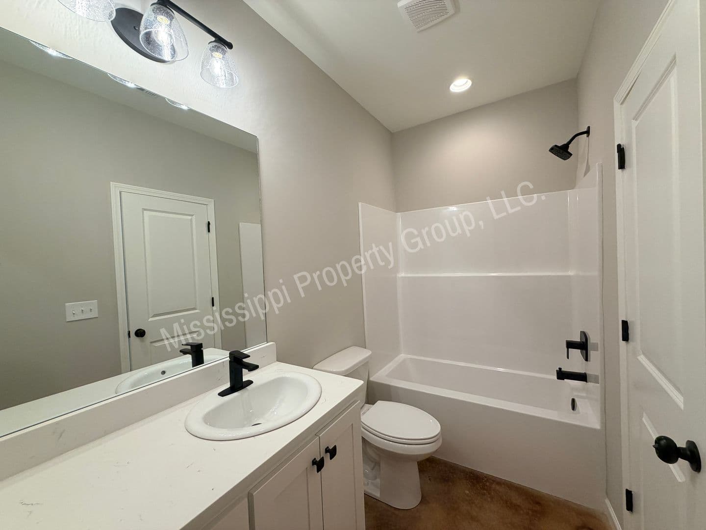 Oxford Townhome: 4851 S. Lamar Blvd