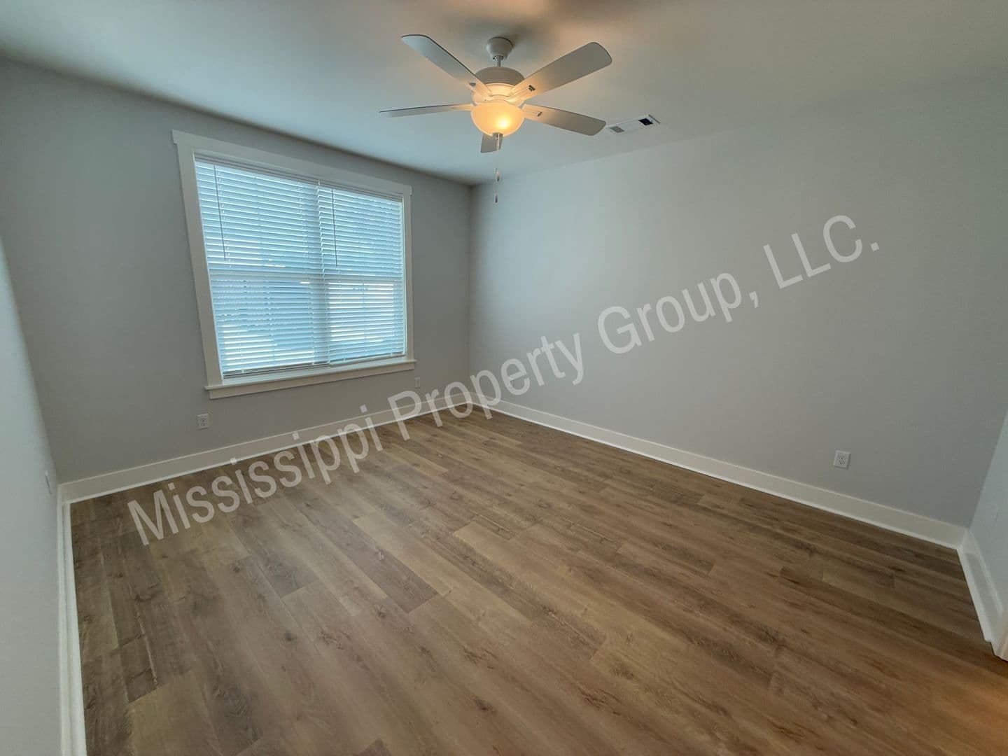 Oxford Townhome: 688 Miramar Lane