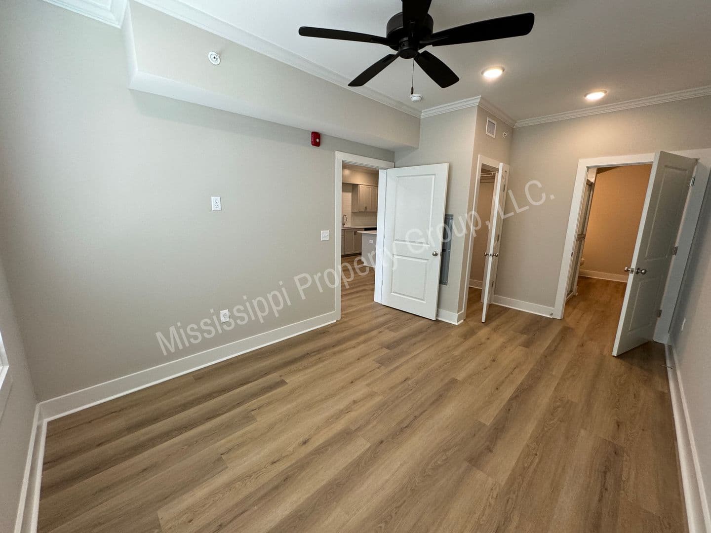 Oxford Apartment: 1205 Pleasant Drive
