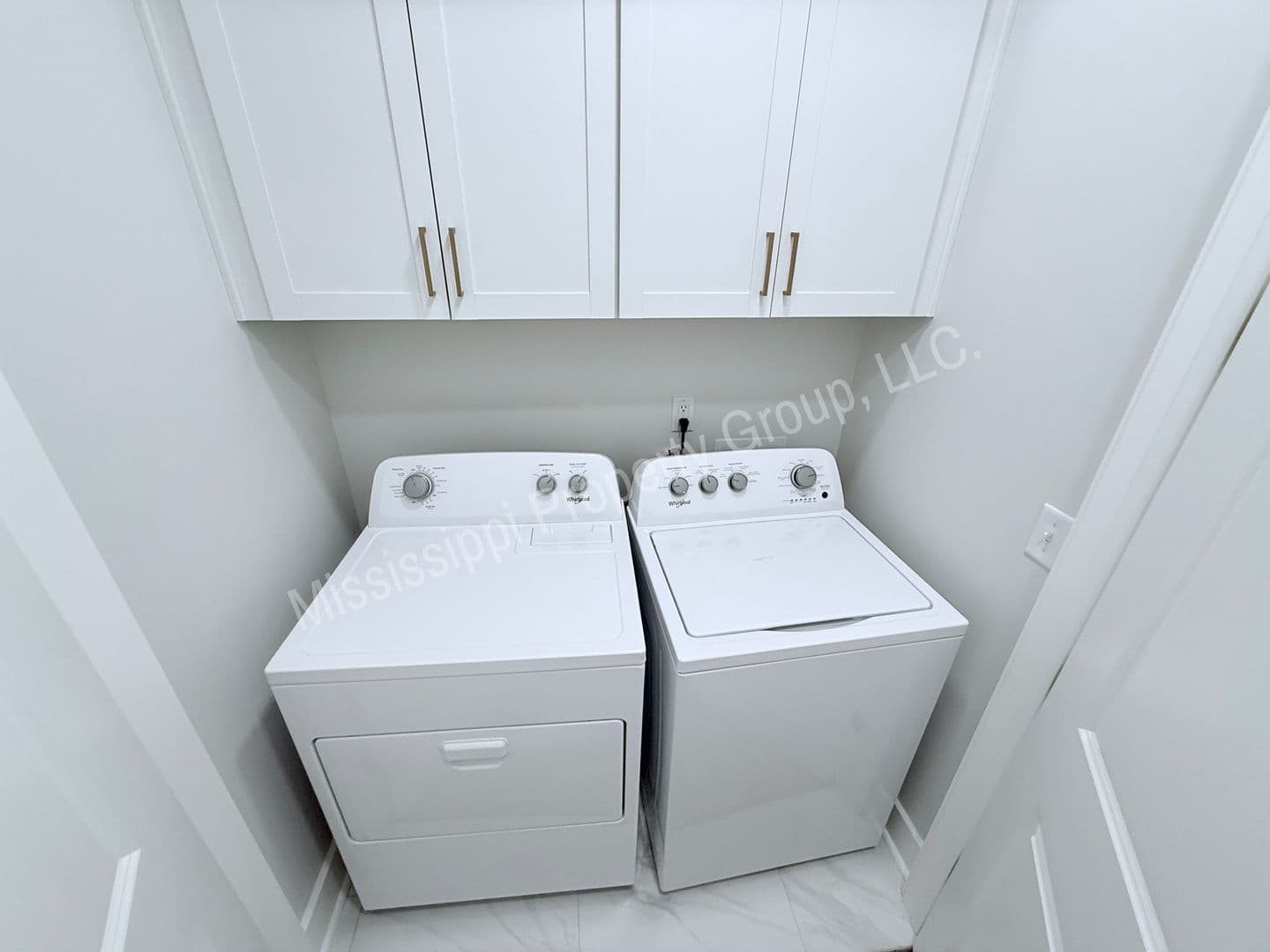 Oxford Townhome: 696 Miramar Lane