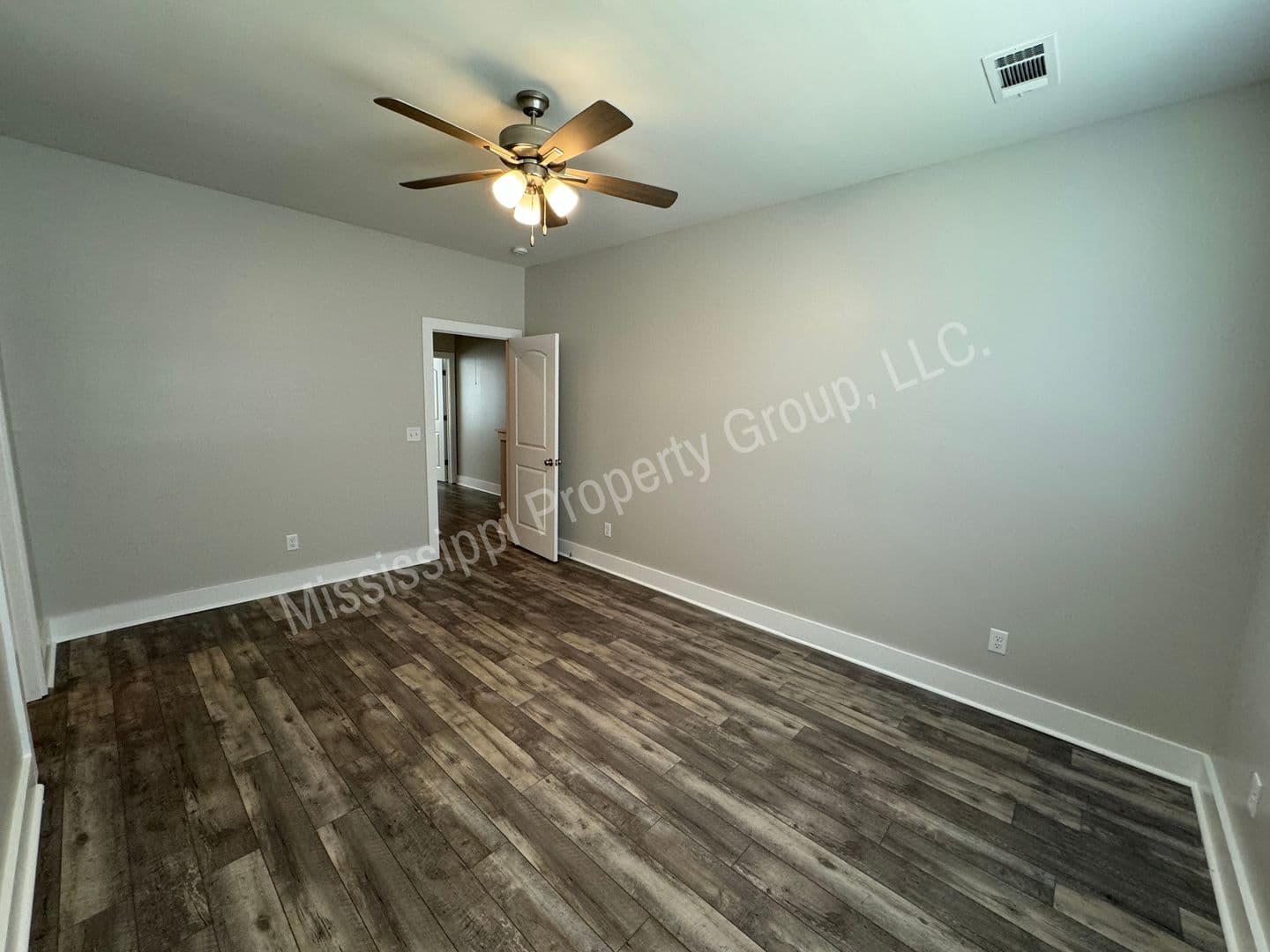 Oxford Townhome: 325 Stillwater Lane