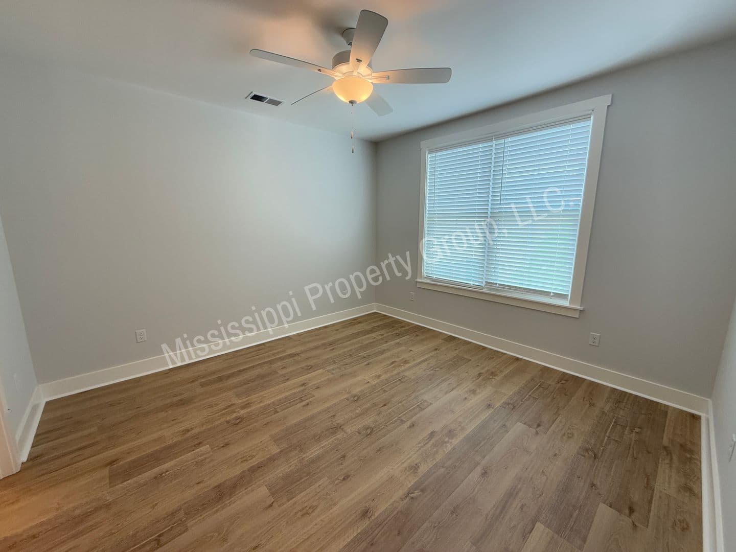 Oxford Townhome: 703 Miramar Lane