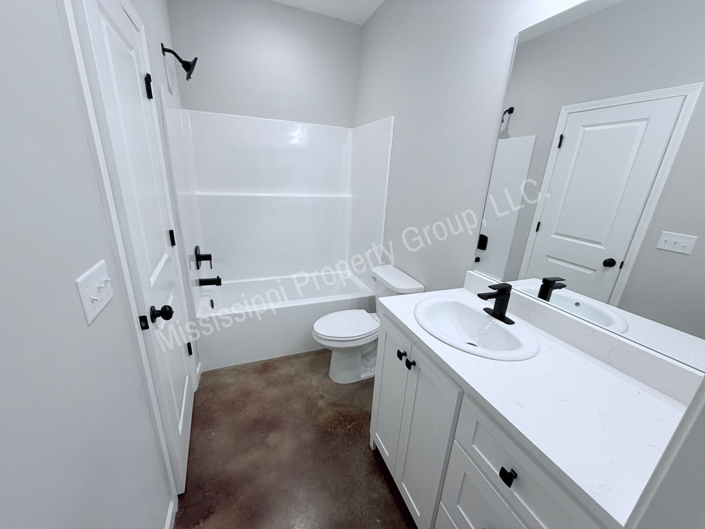 Oxford Townhome: 4851 S. Lamar Blvd