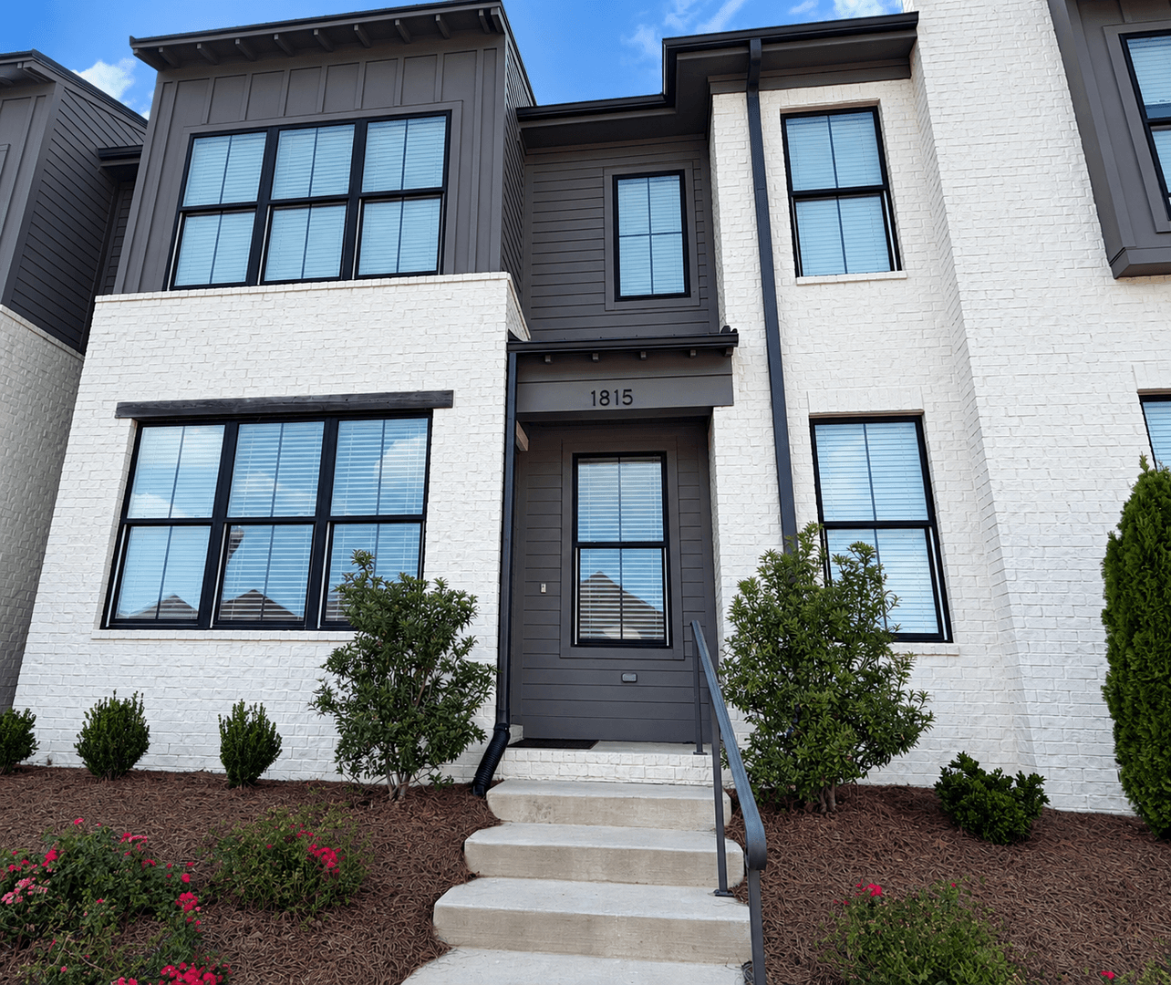 Oxford Townhome: 1815 Reserve Loop