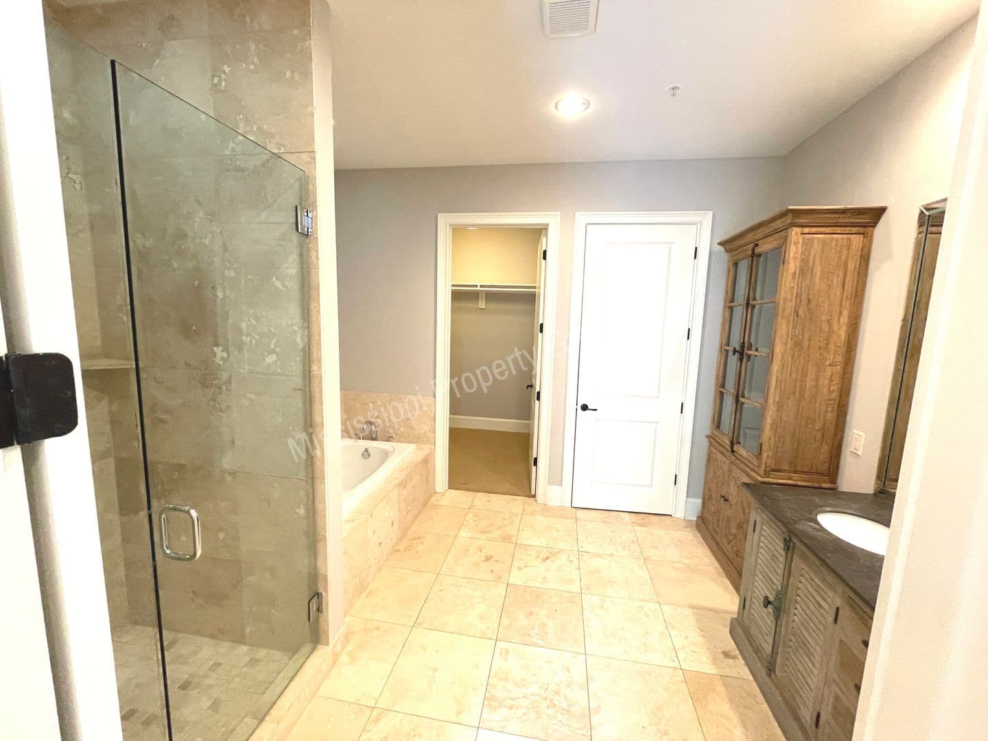 Oxford Condo: 800 College Hill Road, Unit 2302