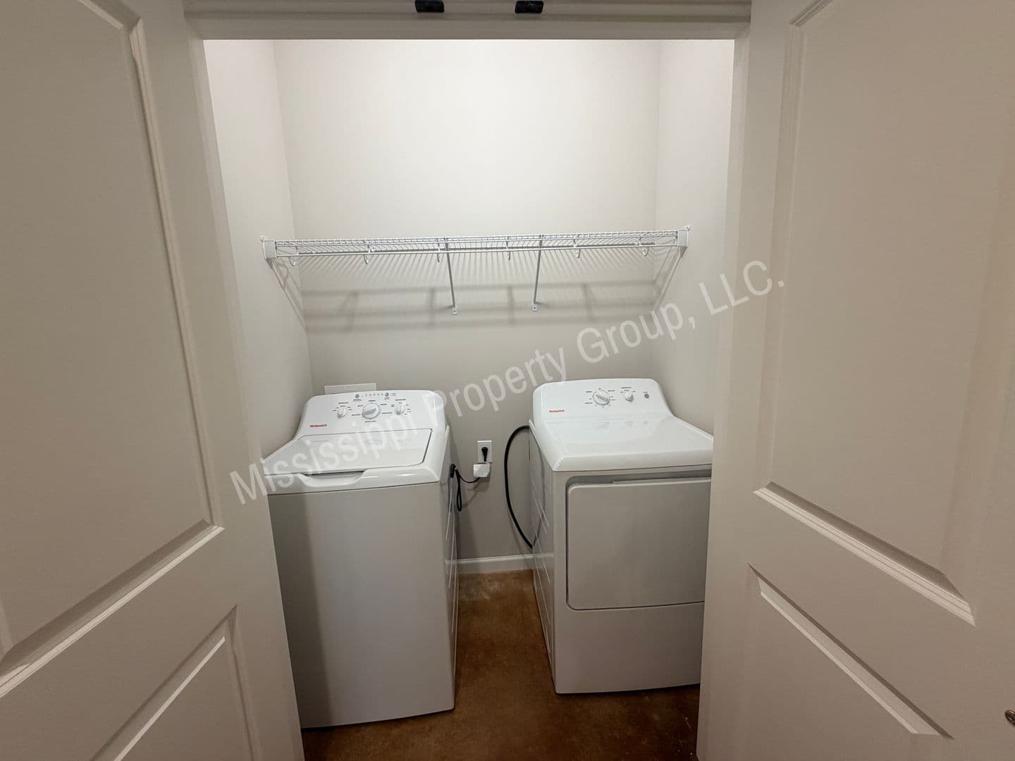 Oxford Townhome: 4851 S. Lamar Blvd