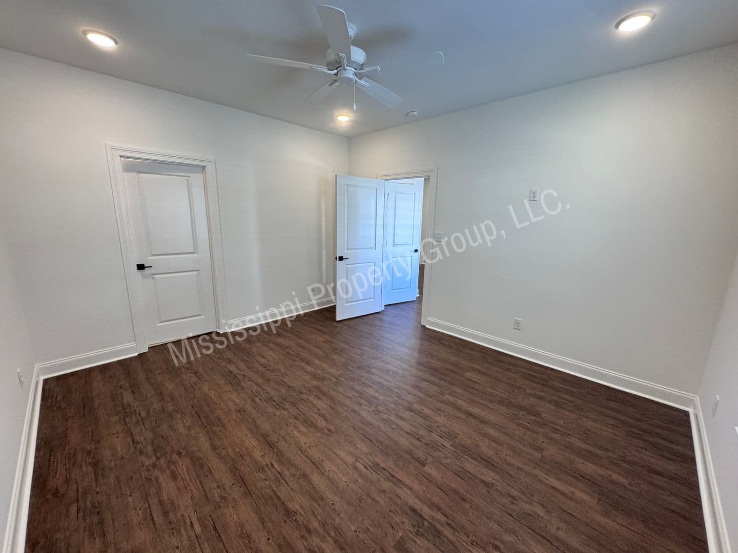 Oxford House: 304 Magnolia Court