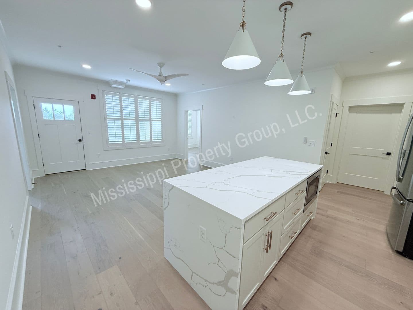 Oxford Apartment: 1000 North Lamar Blvd
