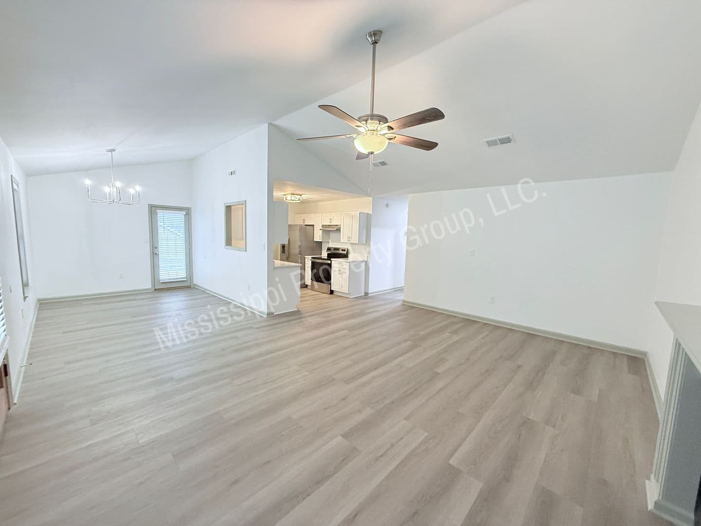 Oxford Townhome: 110 CR 102