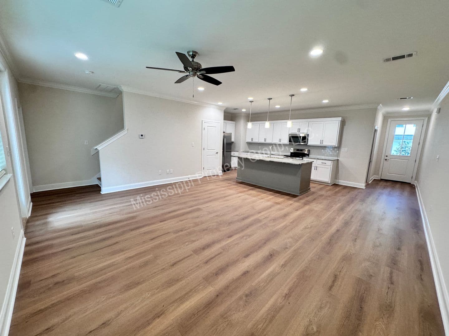 Oxford Townhome: 451 Lily Loop