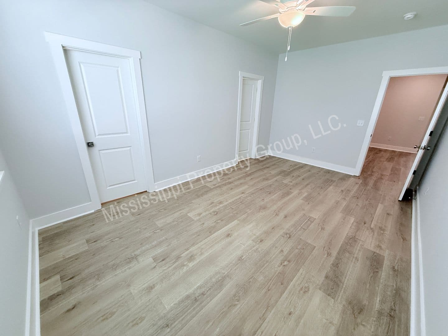 Oxford Townhome: 696 Miramar Lane