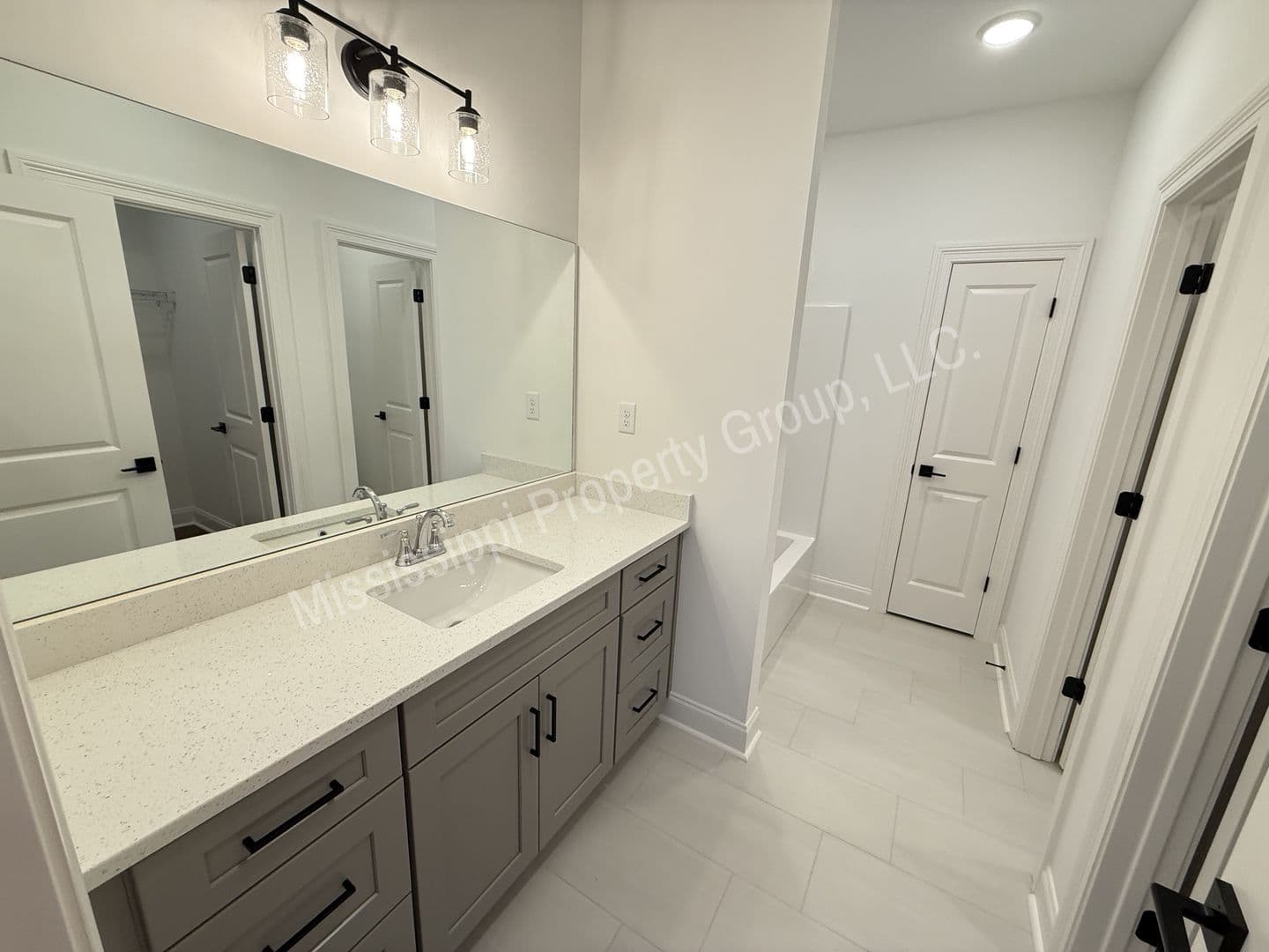 Oxford Townhome: 634 Cottage Grove Circle
