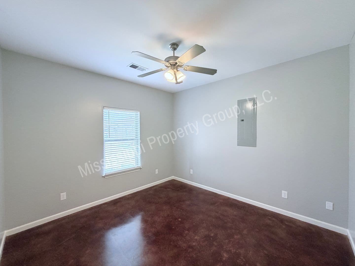 Oxford Condo: 1 Old Trail Circle