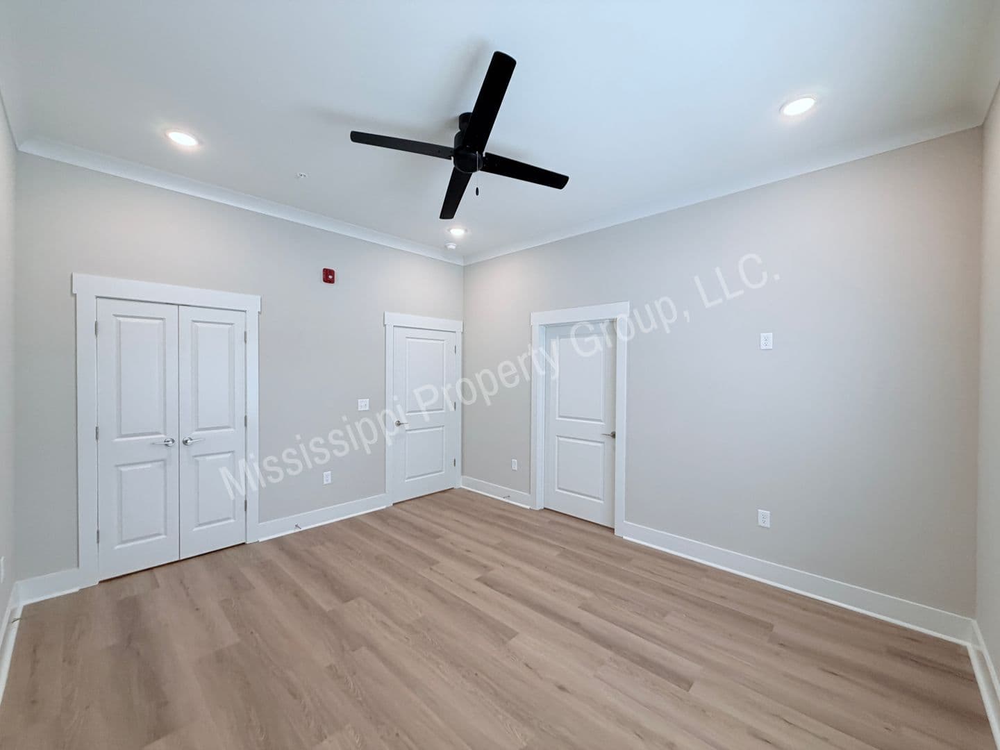 Oxford Apartment: 1401 Chickasaw Road