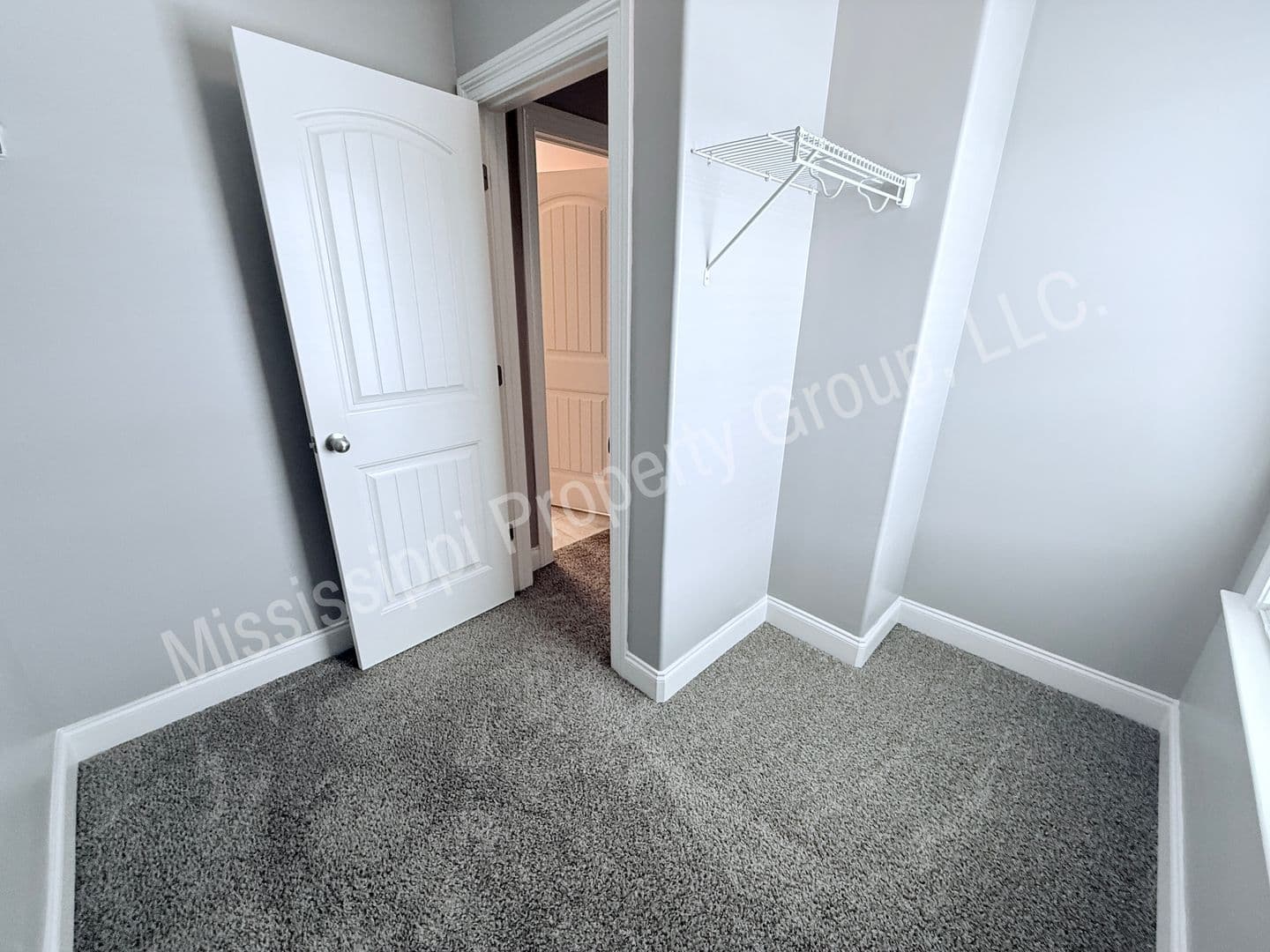 Oxford Townhome: 414 Walker Circle