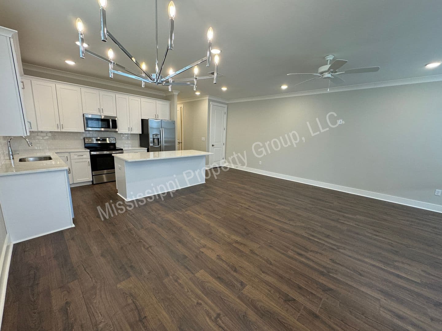 Oxford Townhome: 1843 Reserve Loop