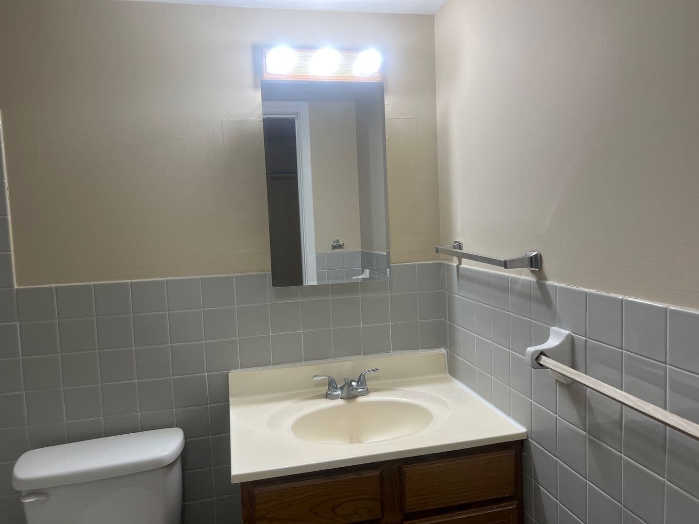 Canton Apartment: 205 19th St. NE