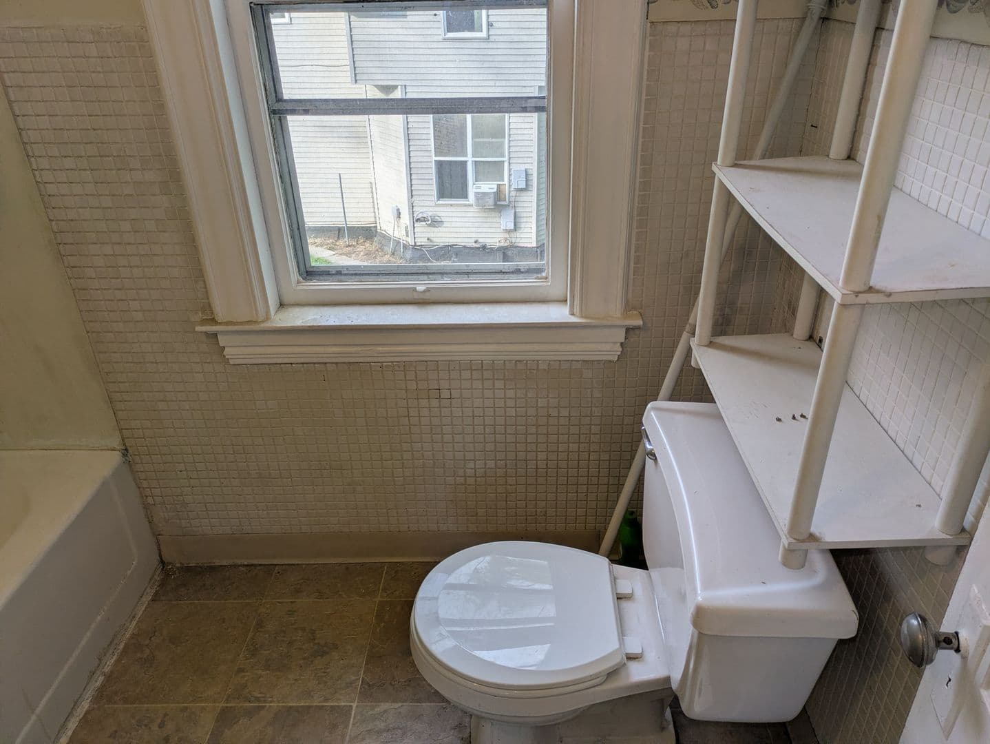 Willmar House: 416 Charlotte St SE