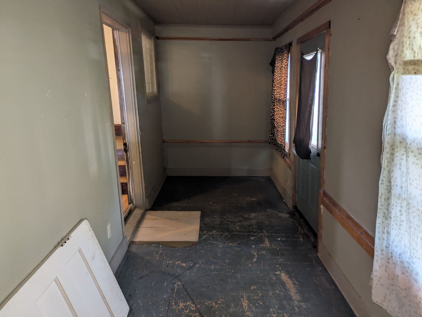 Willmar House: 416 Charlotte St SE