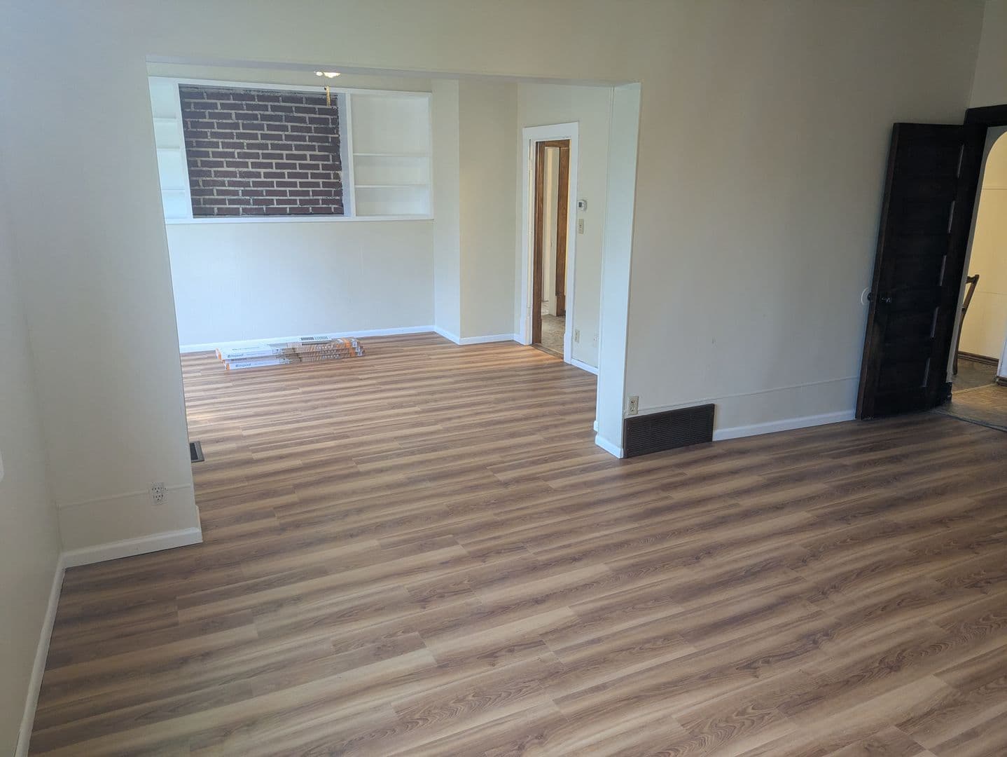 Willmar House: 416 Charlotte St SE