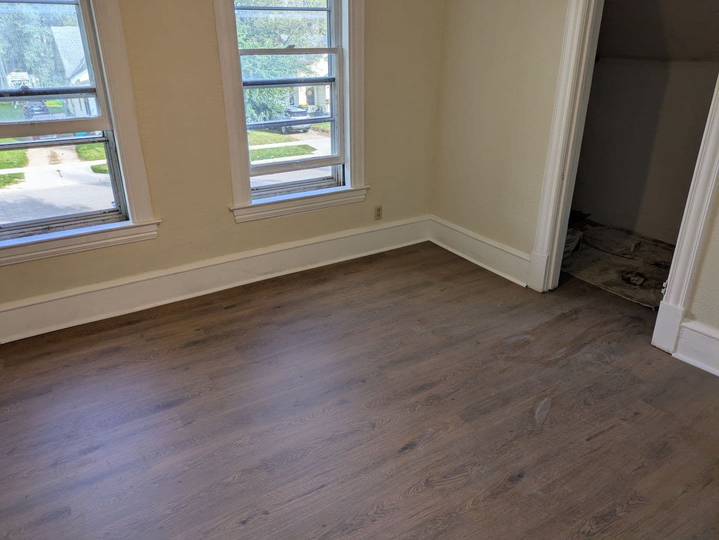 Willmar House: 416 Charlotte St SE