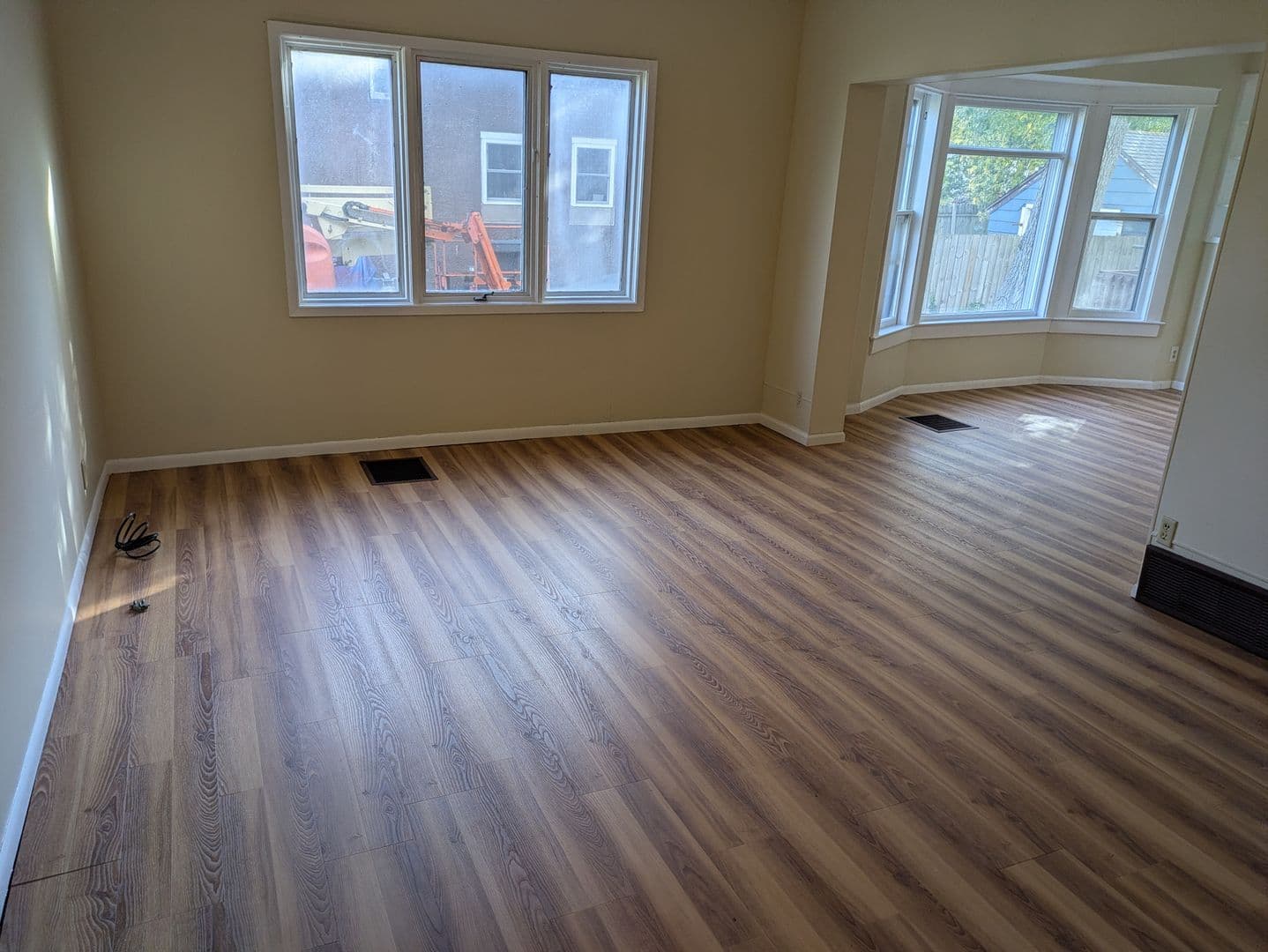 Willmar House: 416 Charlotte St SE