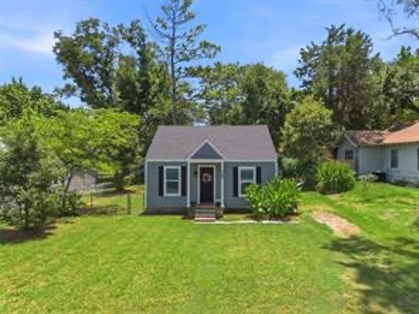 Weatherford House: 707 W Water St