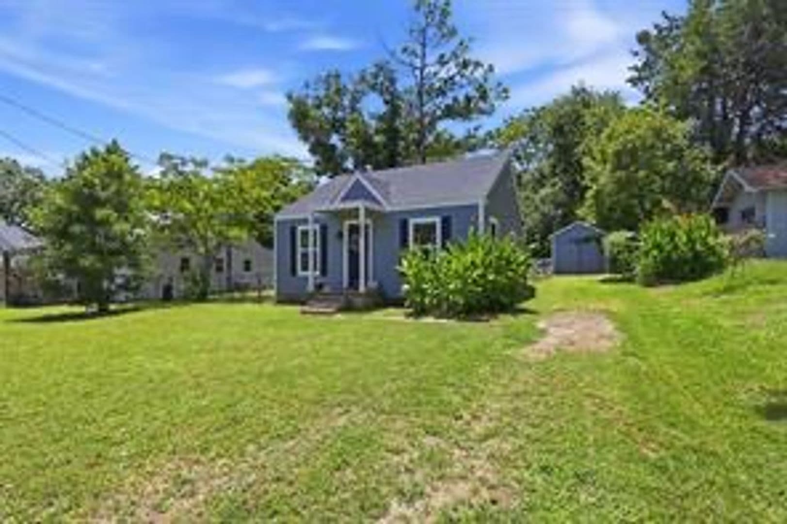 Weatherford House: 707 W Water St