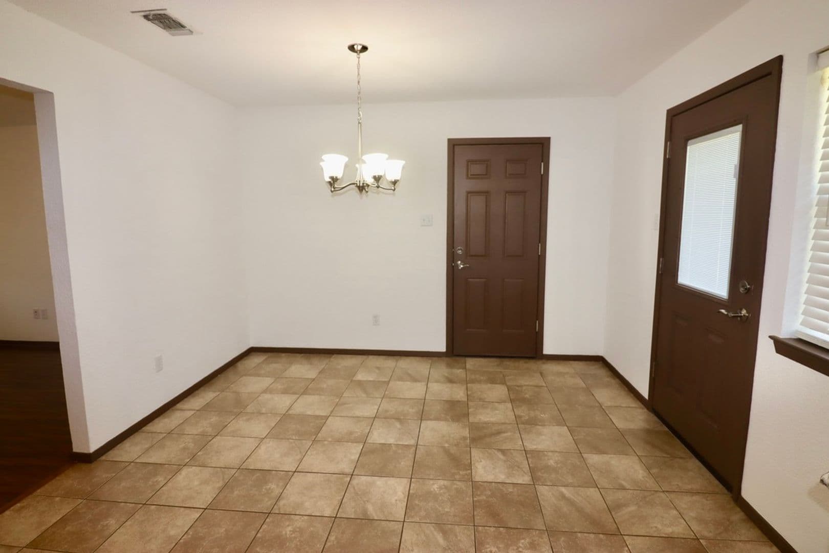 Weatherford House: 308 W. 5th St