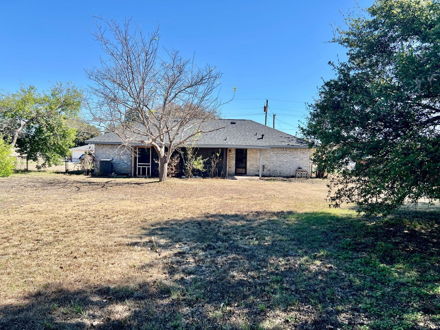 Weatherford House: 301 Garner Rd