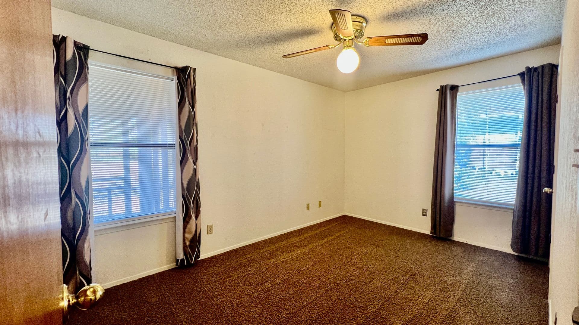 Weatherford House: 301 Garner Rd