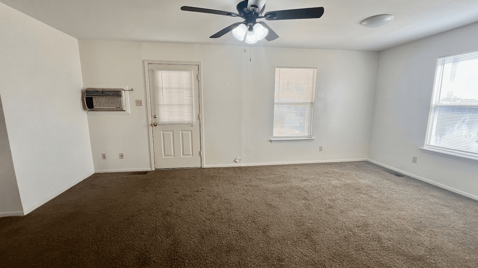 Weatherford House: 115 N. Denton St.