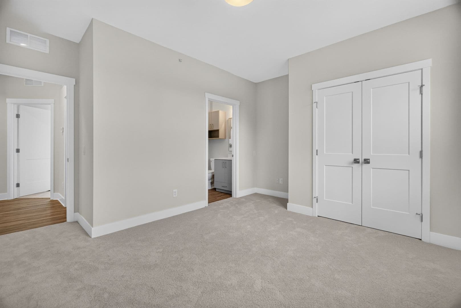 Traverse City Apartment: 1109 S Carver Street
