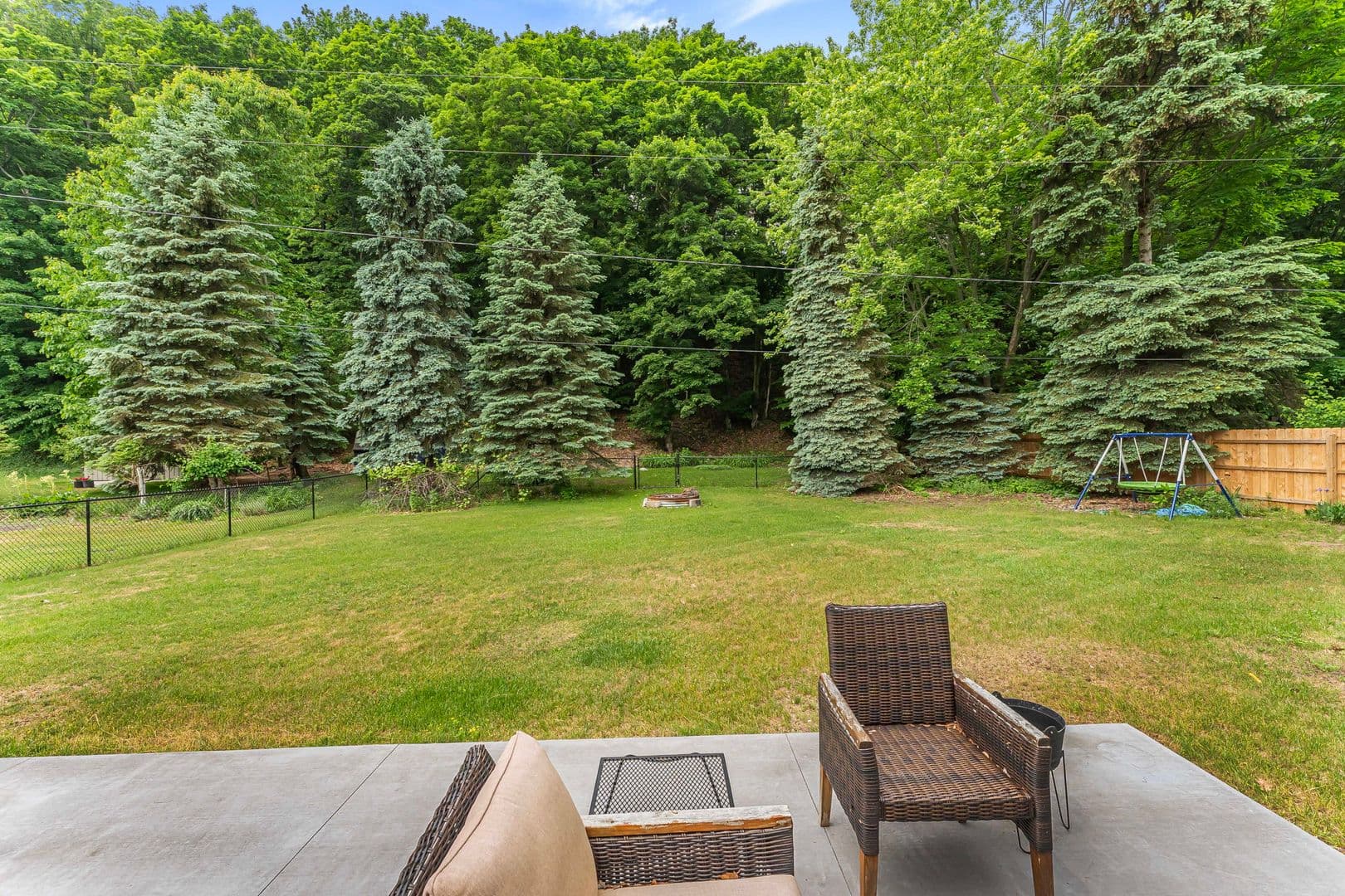 Traverse City House: 7284 S West Bay Shore Dr