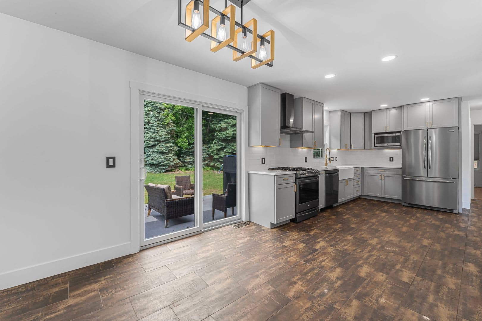 Traverse City House: 7284 S West Bay Shore Dr