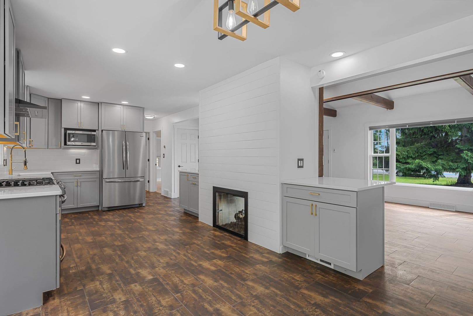 Traverse City House: 7284 S West Bay Shore Dr