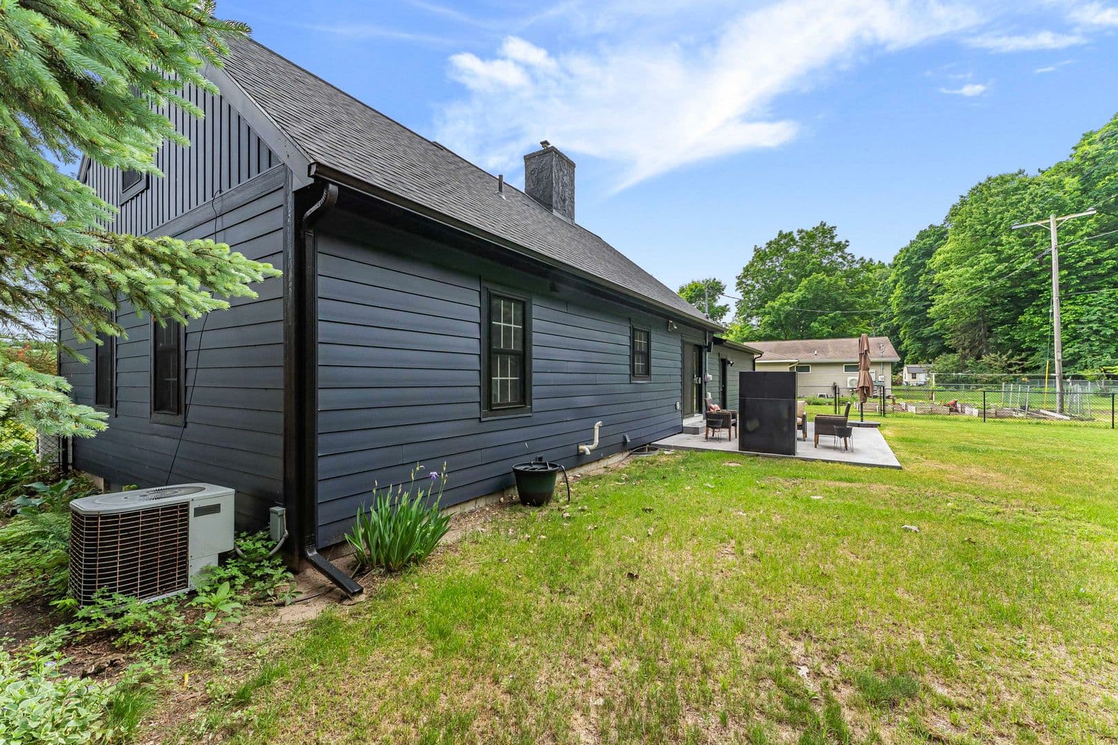 Traverse City House: 7284 S West Bay Shore Dr