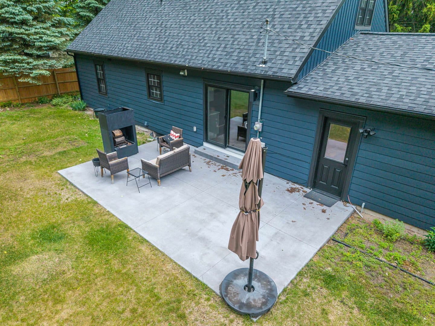 Traverse City House: 7284 S West Bay Shore Dr