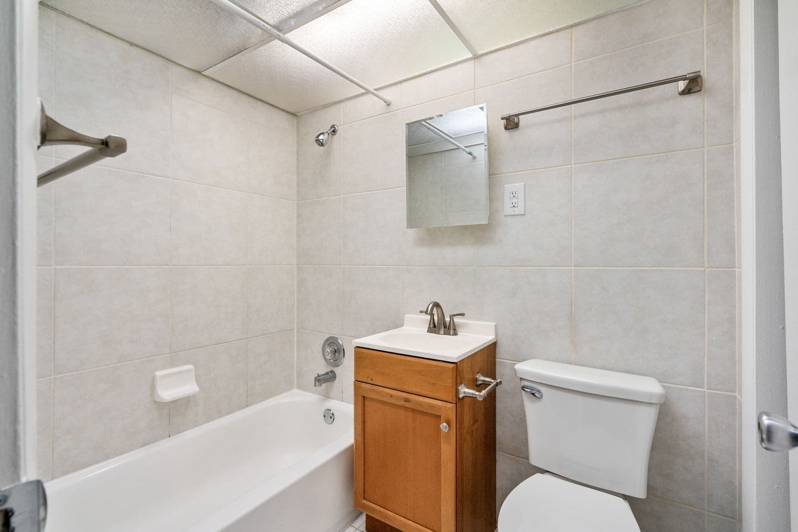 Boca Raton Apartment: 330 NW 20th St