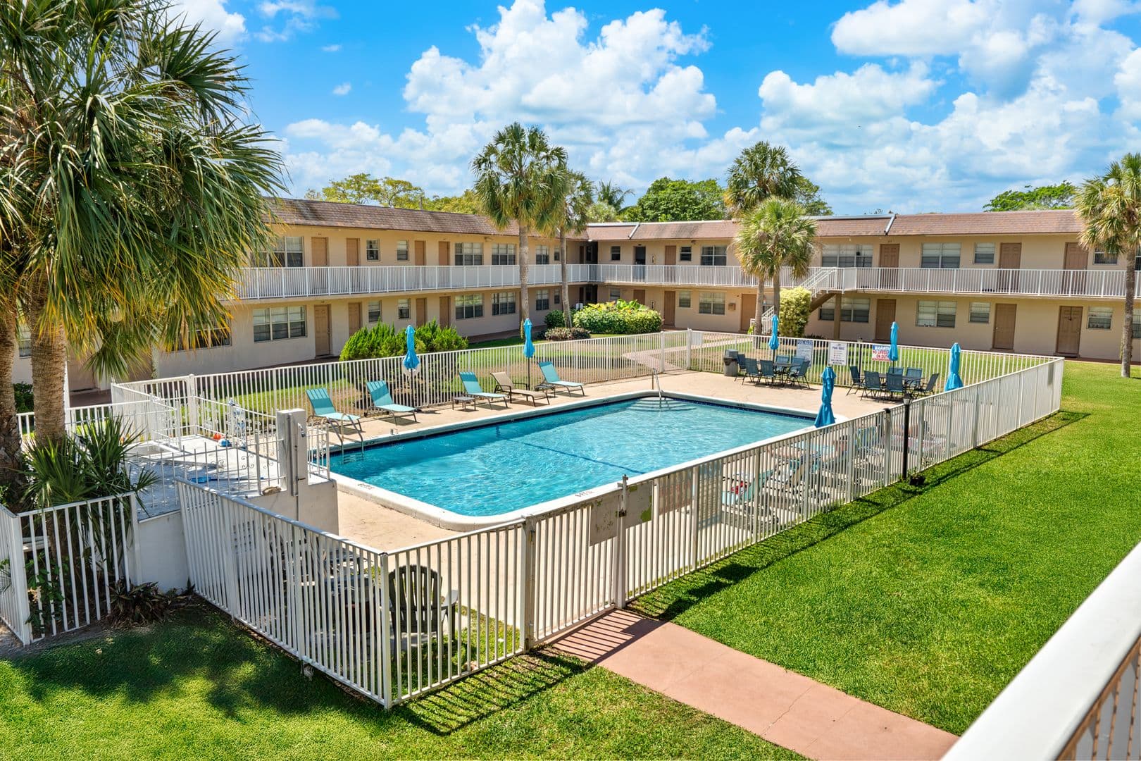 Boca Raton Apartment: 1908 NW 4th Ave
