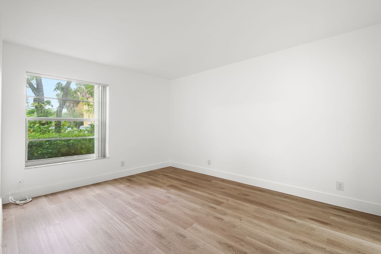 Boca Raton Apartment: 450-490 NW 20th St.