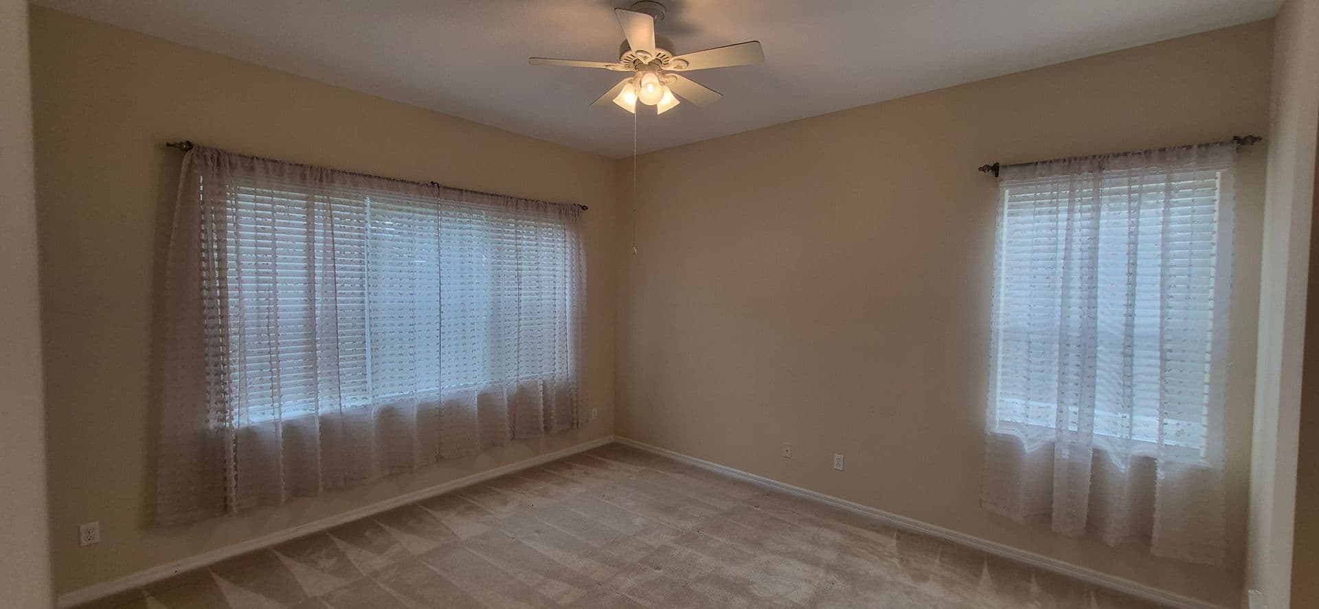 Groveland House: 108 Flame Vine Way