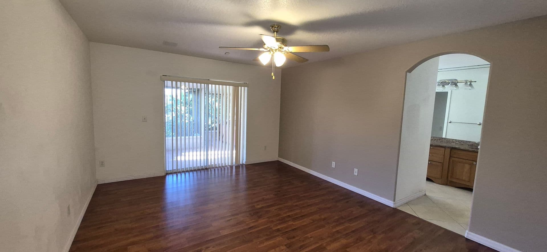 Clermont House: 10037 CRENSHAW CIR