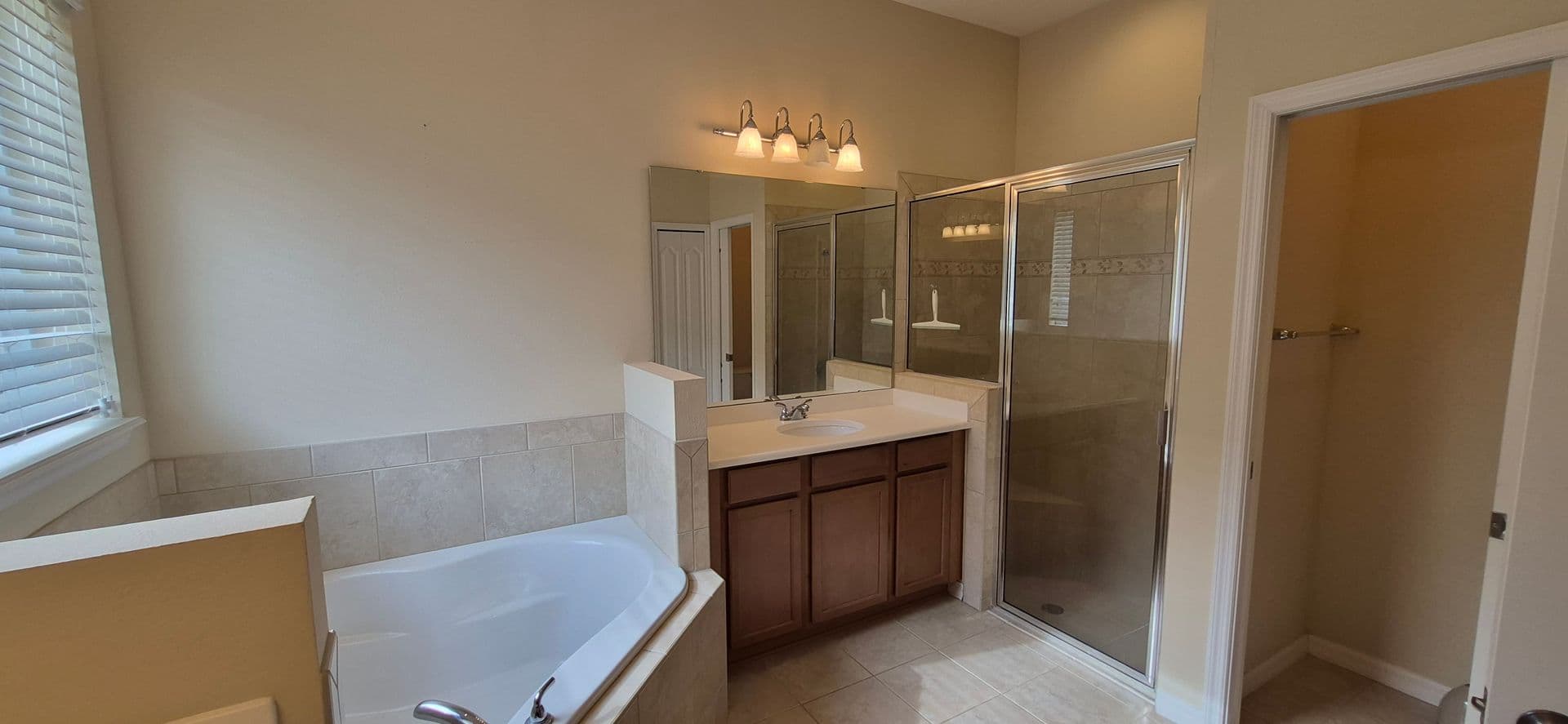 Groveland House: 108 Flame Vine Way